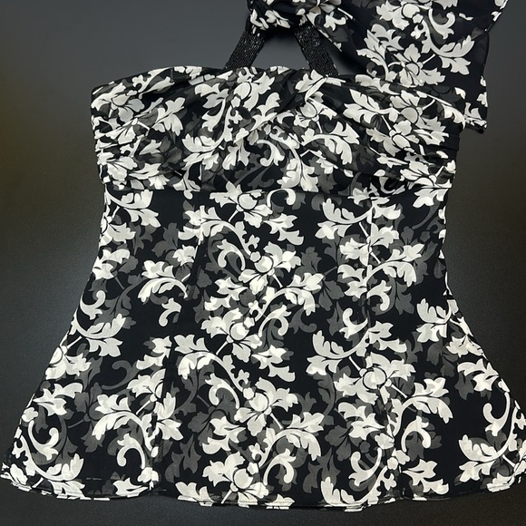 White House Black Market 100% Silk Floral Print Halter Top Beaded Detail 12 - Picture 3 of 13